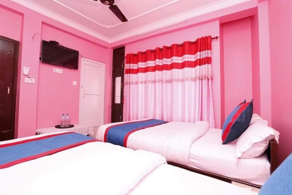 Hotel Chandragiri Paradise Катманду Экстерьер фото