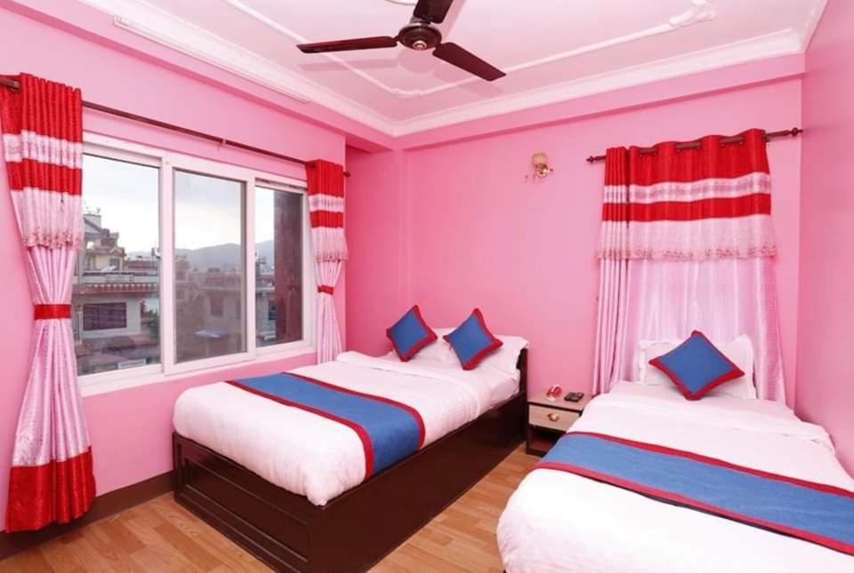 Hotel Chandragiri Paradise Катманду Экстерьер фото