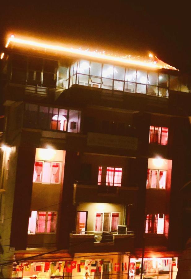 Hotel Chandragiri Paradise Катманду Экстерьер фото